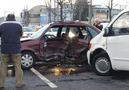 Accident - bulevardul Independentei (c) eMM.ro